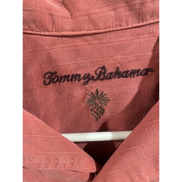 Tommy Bahama 100% Silk Shirt Men Short Sleeve Red button down shirt Size S - Picture 3 of 4